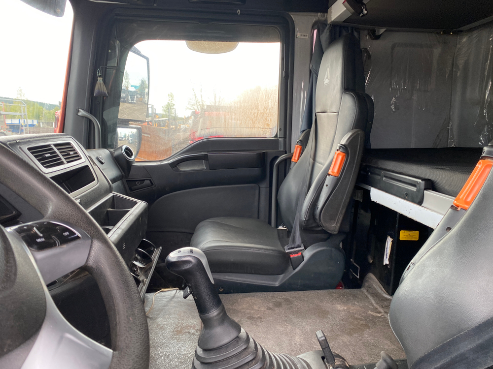SITRAK C7H 6x6 Седельный тягач ZZ4406V395ME (Дизельный, 12.4 л, 540 л.с. МТ)