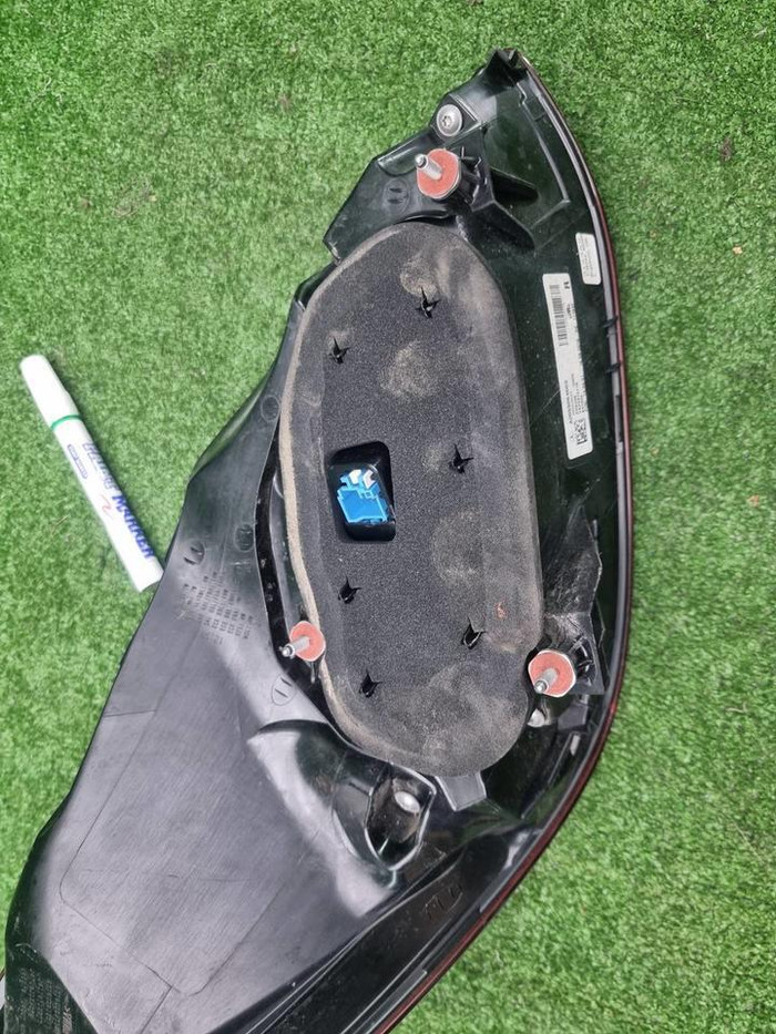 Фонарь правый Mercedes C w205 (2018-2023) LED