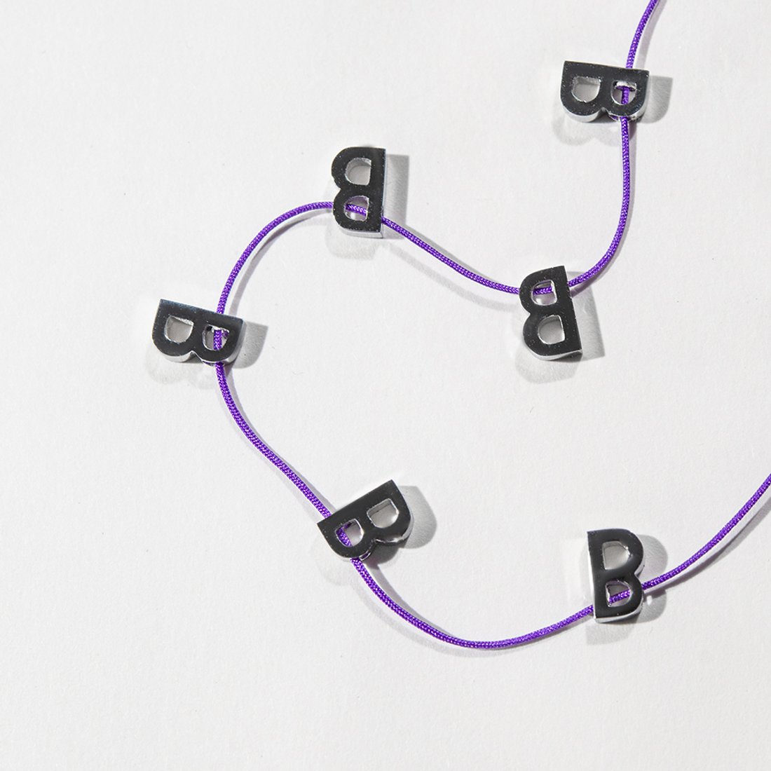 Подвеска в форме буквы "B", 8мм, сталь