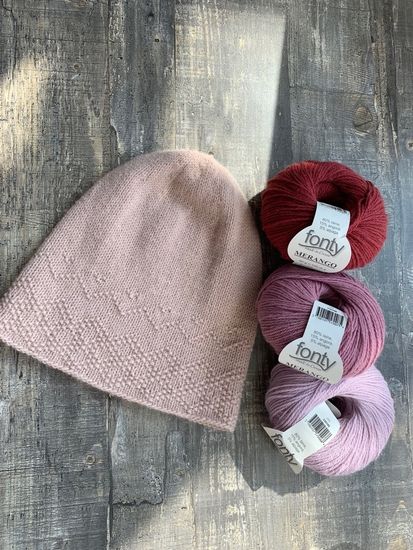 Шапка бини с узором № 1 из Merango