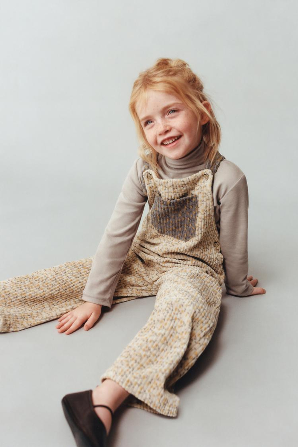 ZARA ДЛИННЫЙ ВЕЛЬВЕТОВЫЙ КОМБИНЕЗОН С ЦВЕТОЧНЫМ ПРИНТОМ, РЫЖЕВАТО-КОРИЧНЕВЫЙ