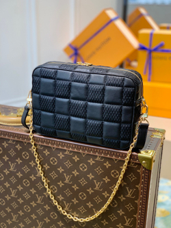 Louis Vuitton Troca MM