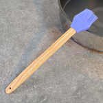 Кисточка силиконовая ручка дерево 26см YP0339