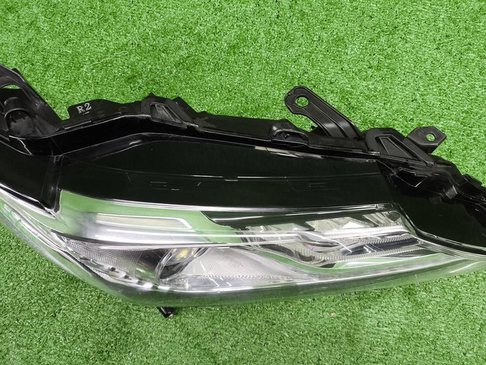 Фара правая Toyota Camry xv70 (2017-2021) LED