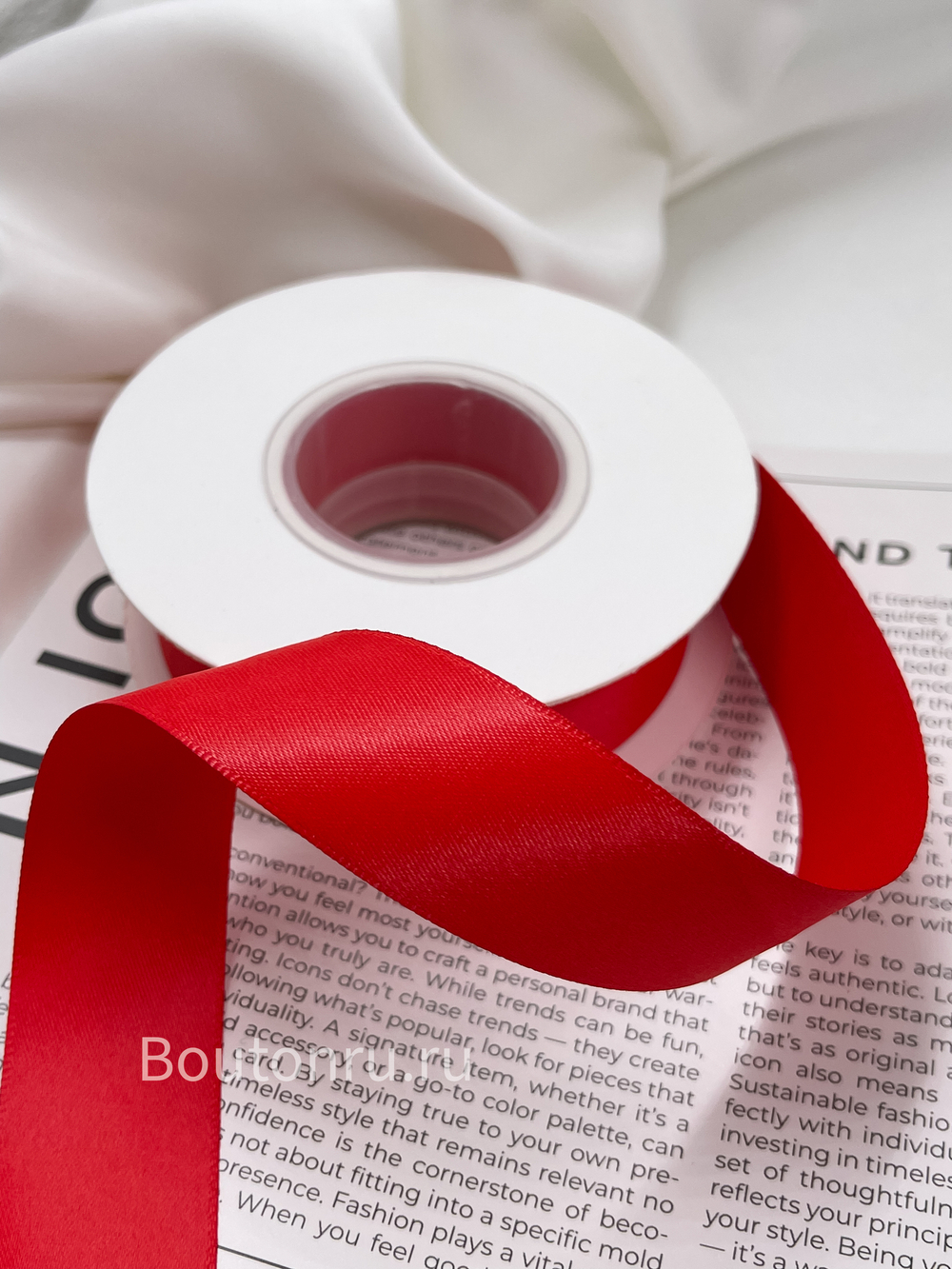Лента атласная матовая красная 25 мм
