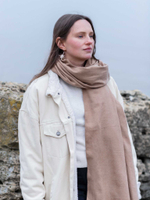 Шерстяной палантин