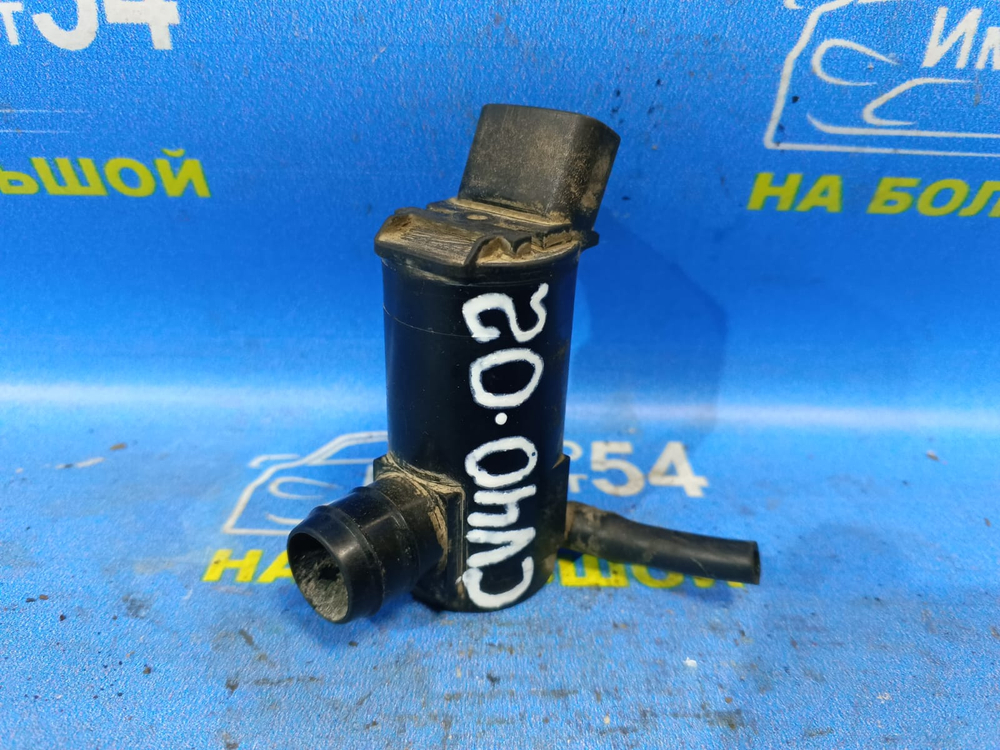 Моторчик бачка омывателя TOYOTA CAMRY 1998