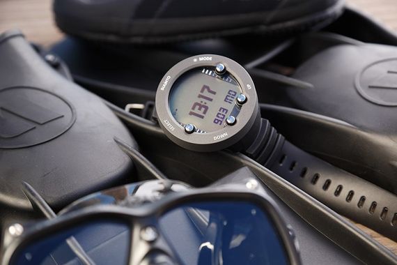 Декомпрессиметр Suunto Vyper Novo Graphite Черный