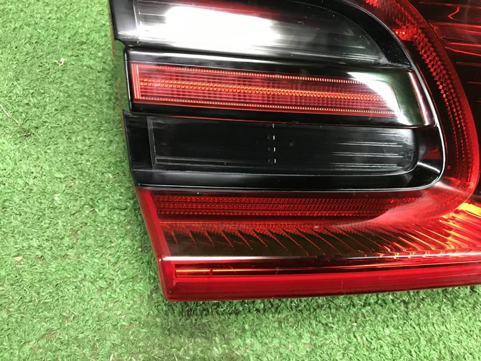 Фонарь левый внутренний Porsche Macan (2014-2018)