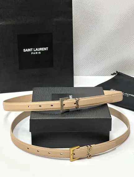 Ремень SAINT LAURENT с пряжкой CASSANDRE из зернистой кожи