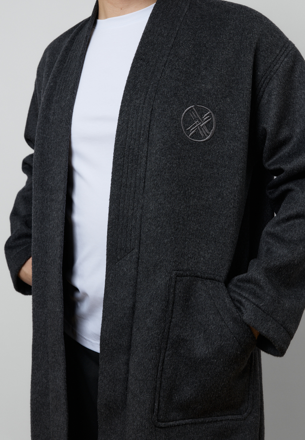 Шапан шерстяной на запах MURA SYZYGY BLACK