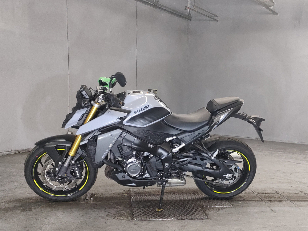 Suzuki GSX-S1000 , 2022