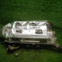 Фара правая Toyota Land Cruiser 200 (2015-2021) LED