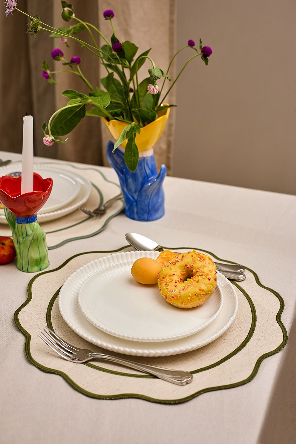 Салфетка под приборы Anemone из коллекции Trendy Ruffles, Ø38 см, оливковый