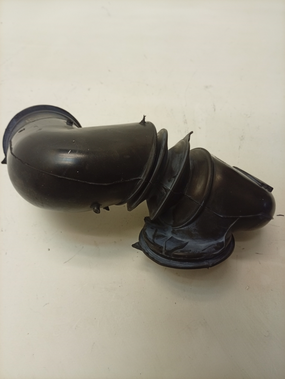 FE925N кт21 Патрубок подачи воды для стиральной машины Zanussi AEG Electrolux 1246604027 б/у