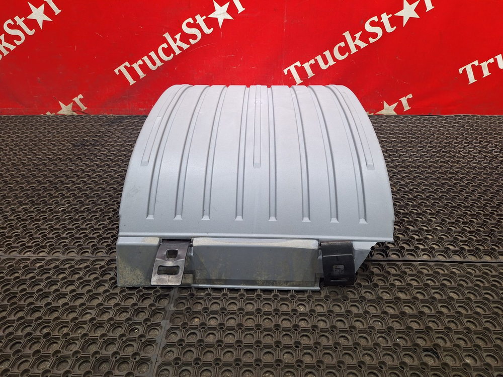 Крыло заднее верхняя часть