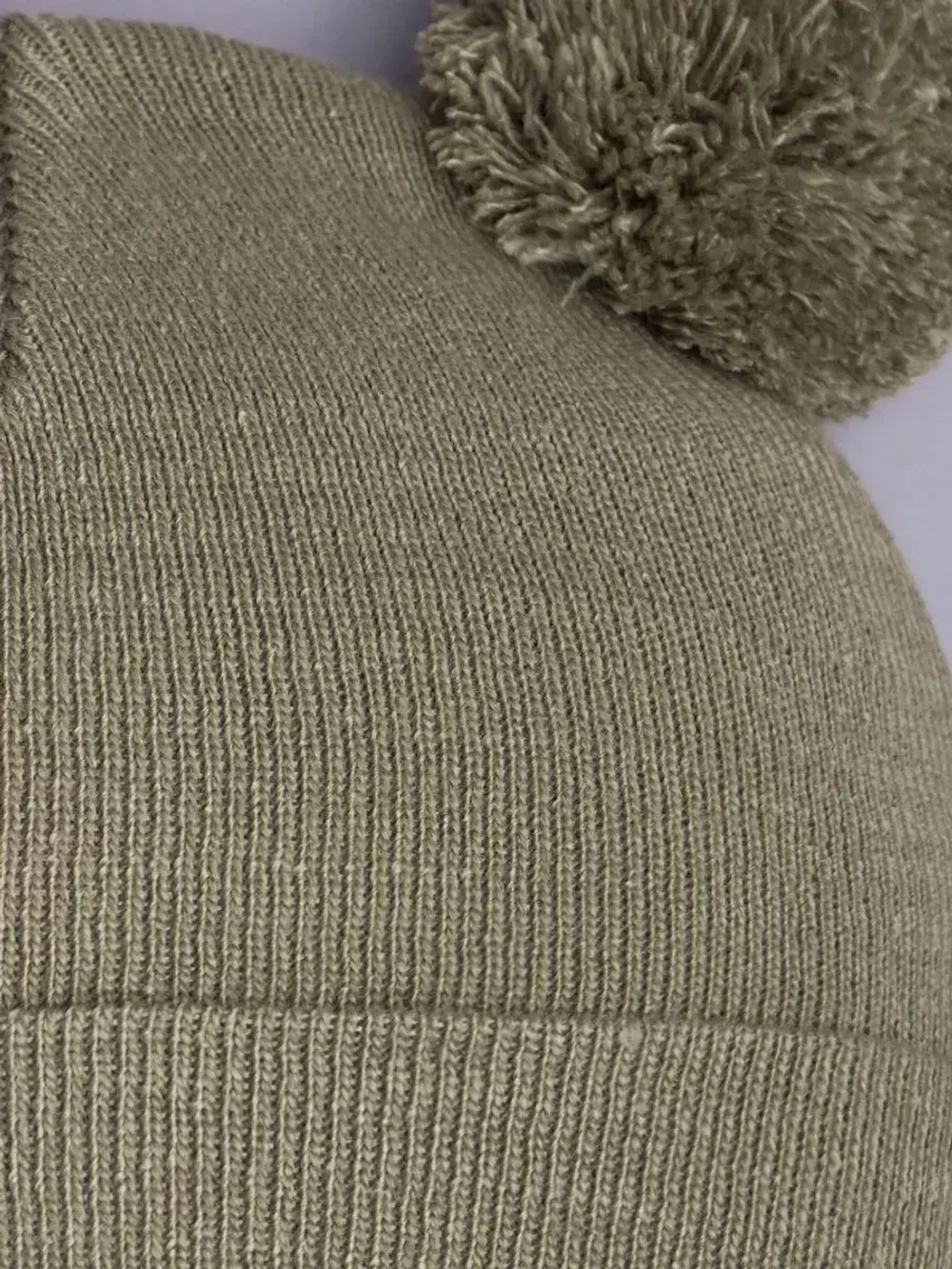 Шапка детская осенняя с помпонами