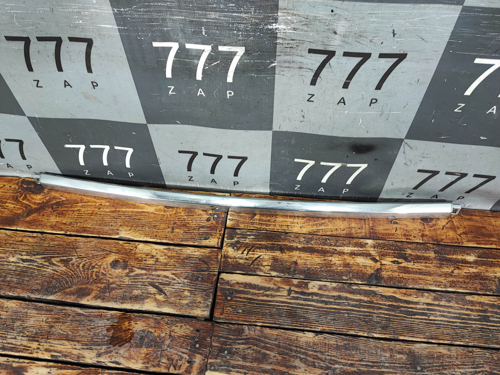 Накладка юбки переднего бампера Executive Toyota Land Cruiser 200 15-21 Б/У Оригинал PZ32160096