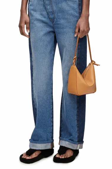 Сумка Loewe Hammock Hobo коричневый
