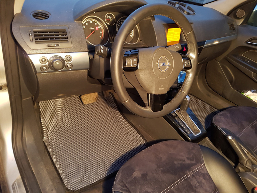 Автоковрики для Opel Astra H GTC (2004-2015)
