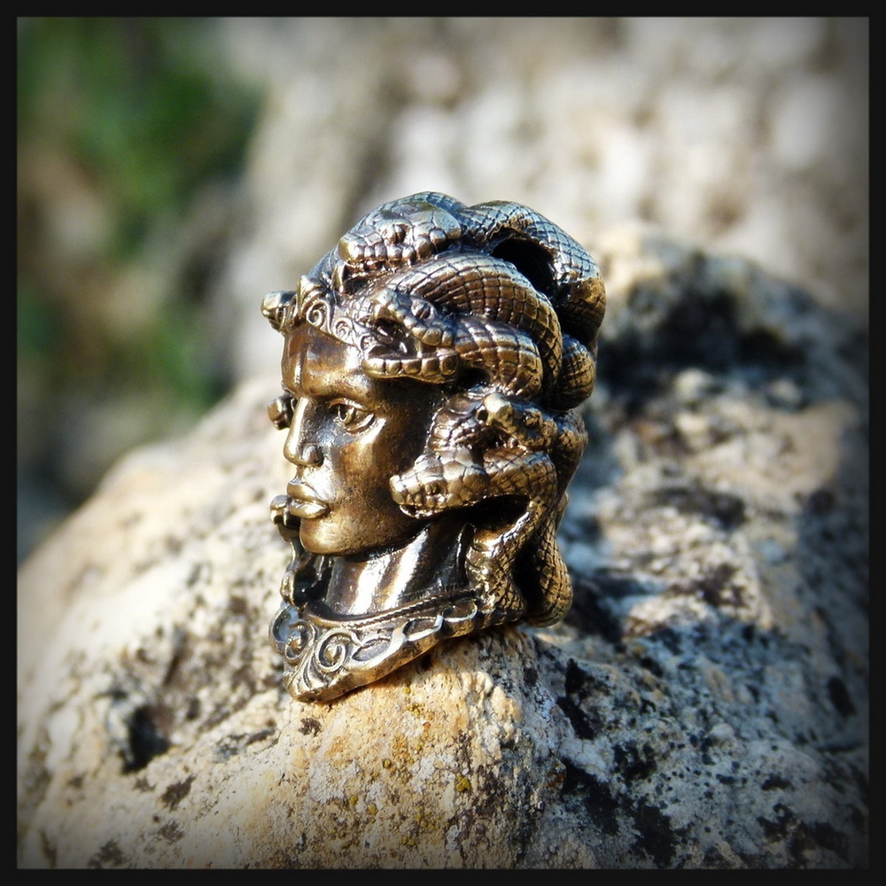 Бусина "Медуза Горгона" для темляков или браслетов , латунь