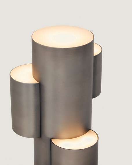 Переносная настольная лампа Adrina из темно-серого металла