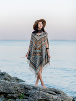 Пончо женское шерстяное с орнаментом