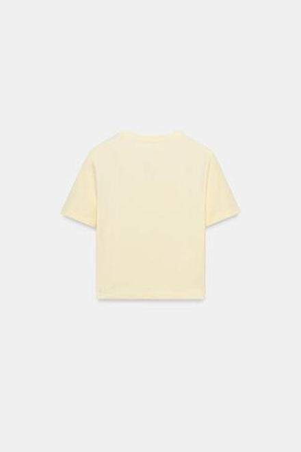 ZARA УКОРОЧЕННАЯ ФУТБОЛКА ИЗ ЭЛАСТИЧНОЙ ТКАНИ, СВЕТЛО-ЖЕЛТЫЙ