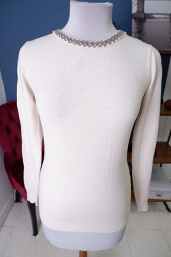 Джемпер с украшением 44-46 размер