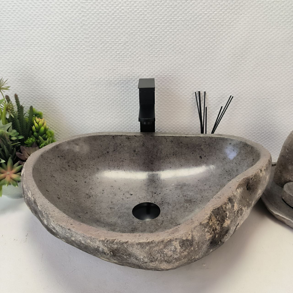 Раковина из речного камня RS-63396 (57*42*16) 0123