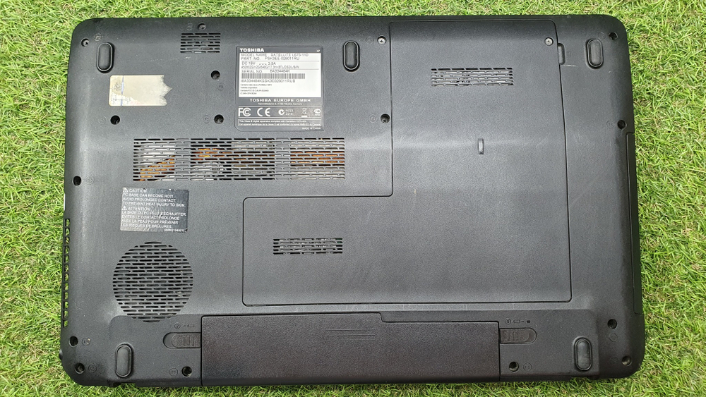 Ноутбук Toshiba  17"/ i5 450M/4Gb/Radeon HD 5000/ Satellite L675-110 psk3ee-028011ru/ Windows 7