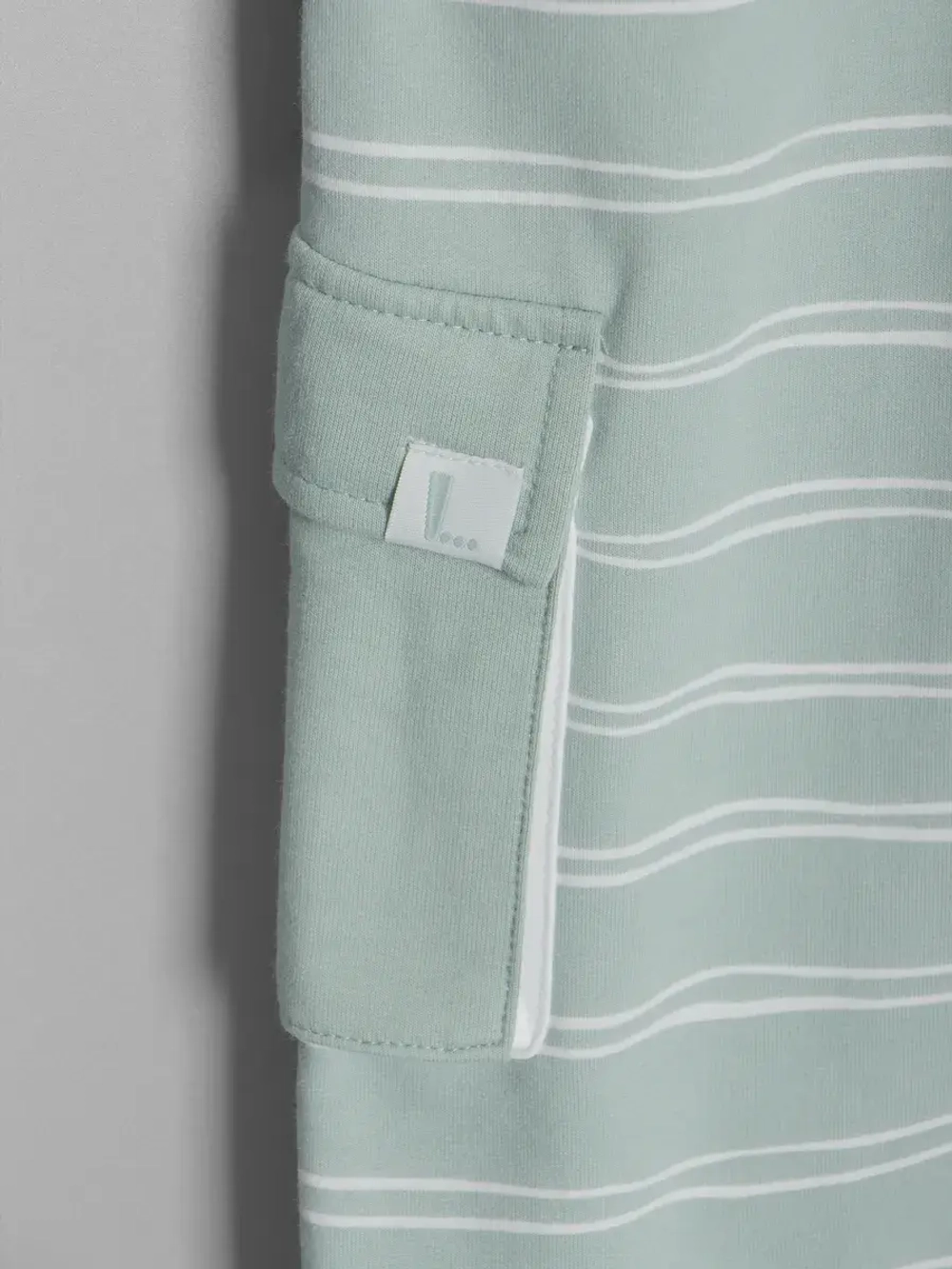 Спортивный костюм для девочки в школу