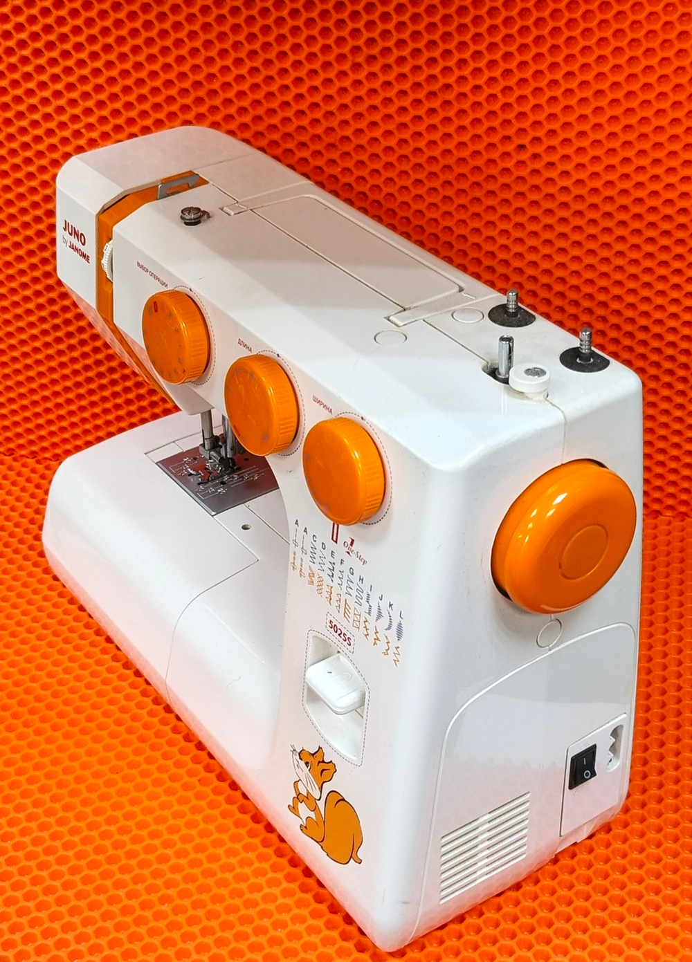 Швейная машина  JUNO 50 25 s