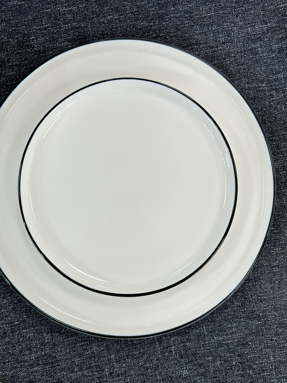 Тарелка Studio Base 26 см