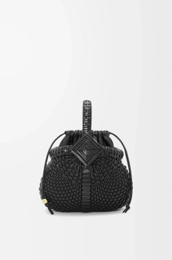 Loewe Миниатюрная круглая плетеная сумка Diamond из телячьей кожи, черный