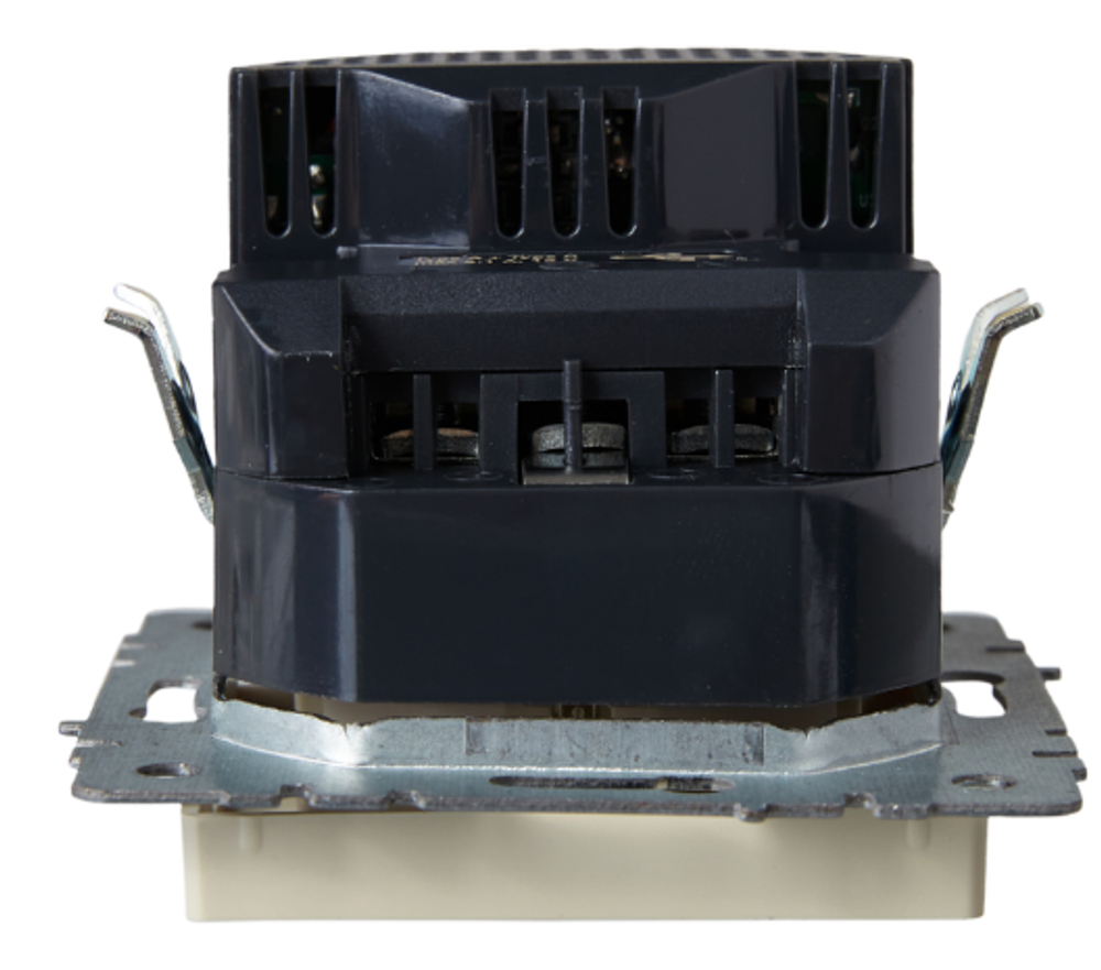 Розетка с заземлением  IEK BR-R14-16-U22-018-K10