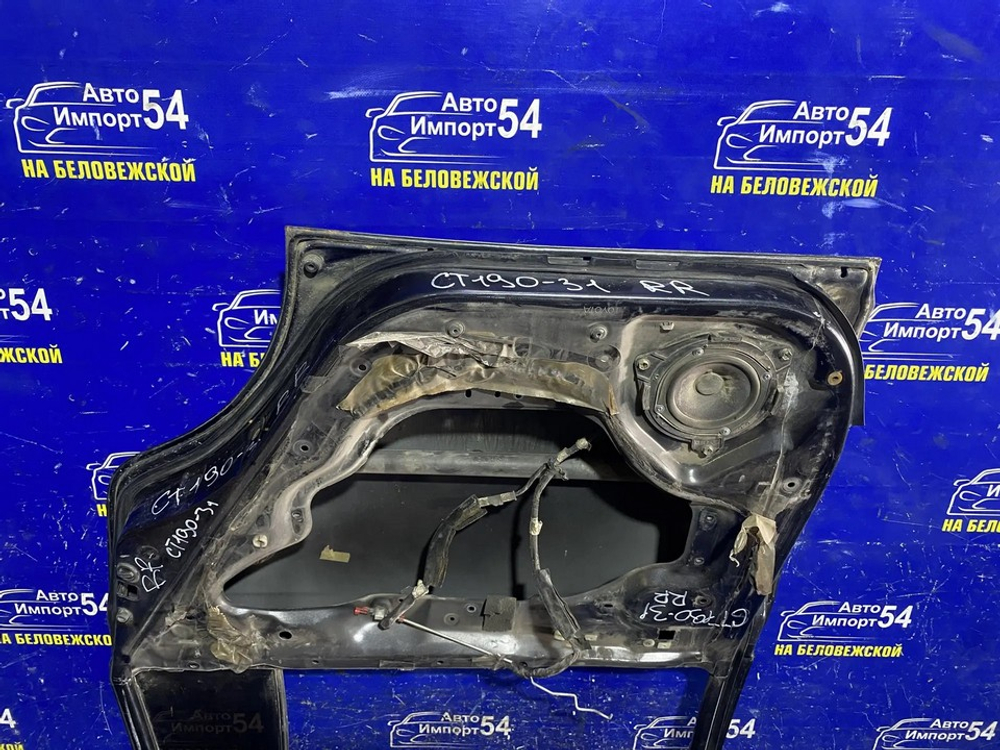 Дверь задняя правая TOYOTA CALDINA 1994