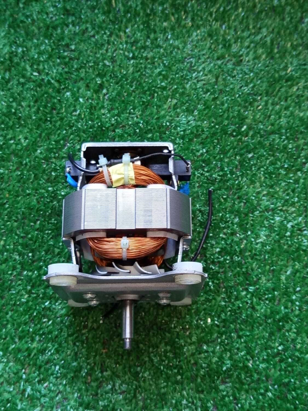 Двигатель в сборе для соковыжималки Polaris PEA 1536ADL (с разбора).