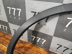 Накладка крыла переднего левого Geely Atlas Pro 21-нв Б/У Оригинал 5049014100