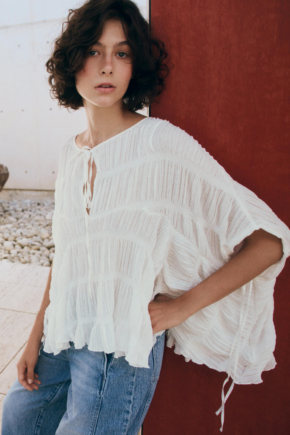 ZARA ФАКТУРНЫЙ ТОП С РУКАВАМИ-НАКИДКАМИ, БЕЛЫЙ