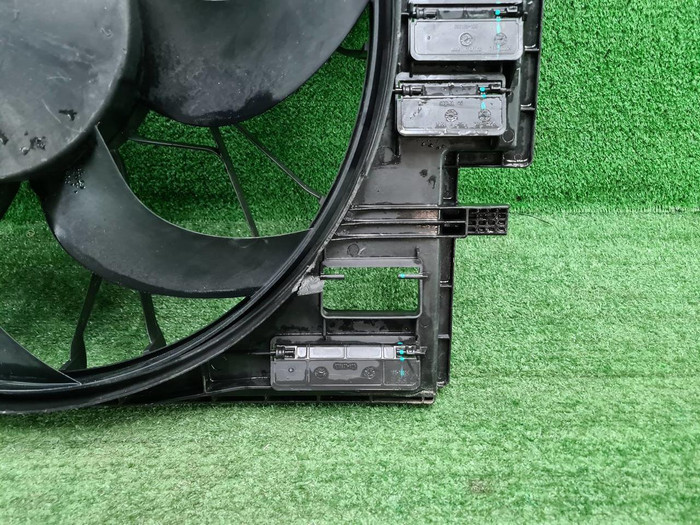 Диффузор с вентилятором Volvo XC60 2 (2017-н.в.)