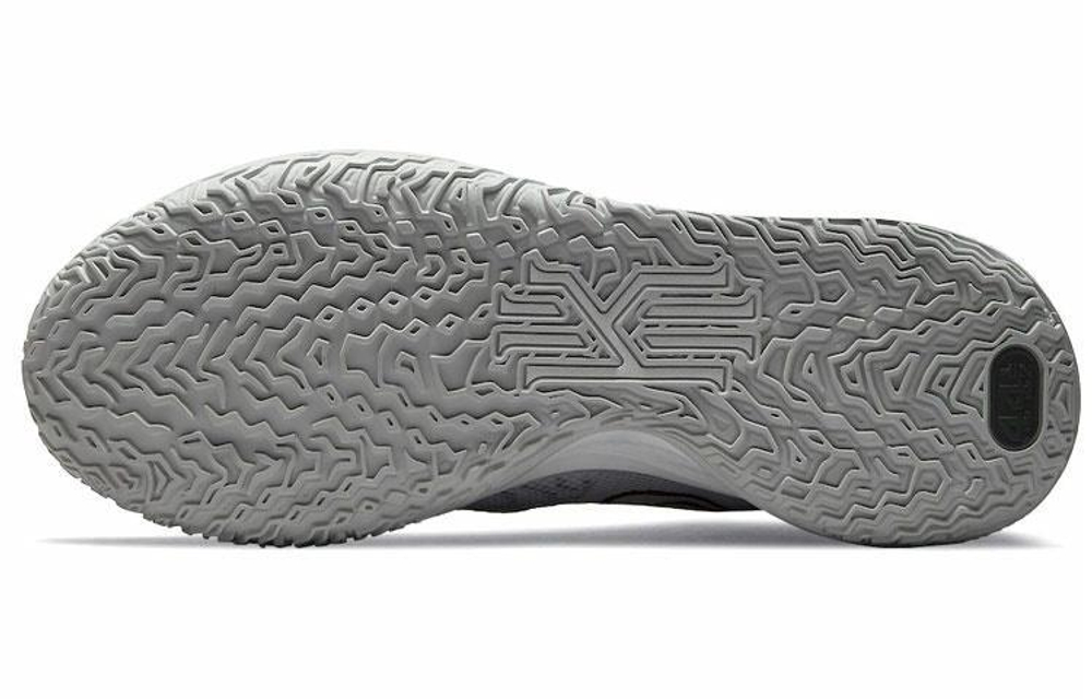 Кроссовки Nike Kyrie 7 Tpu
