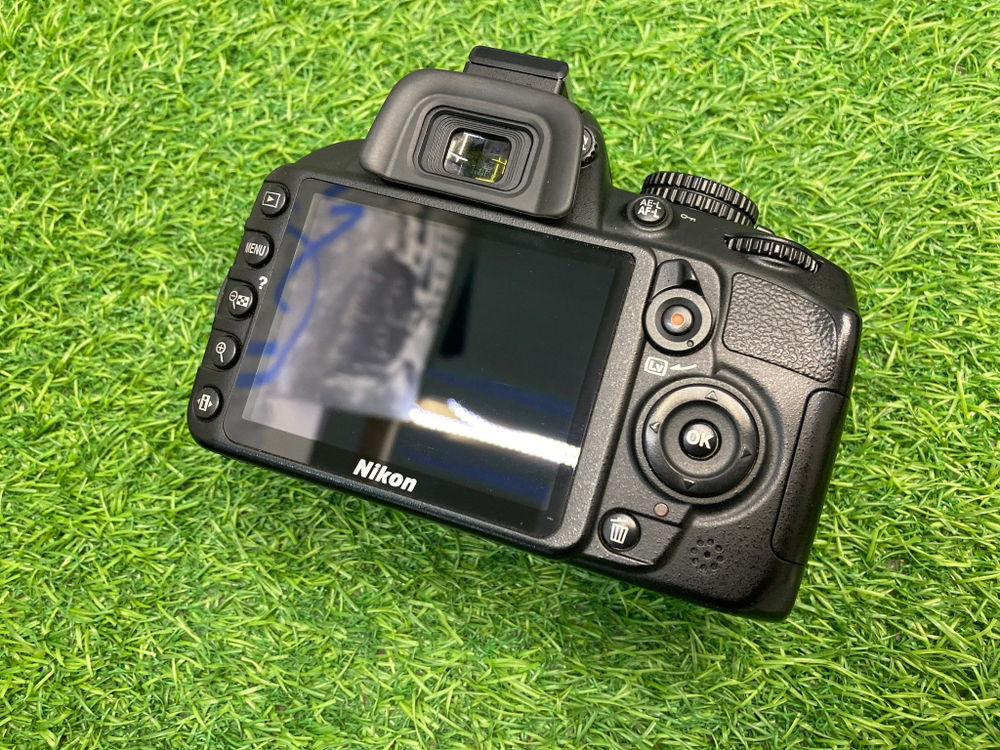 Nikon D3100 kit 18-55mm 3.5-5.6G VR 100 кадров