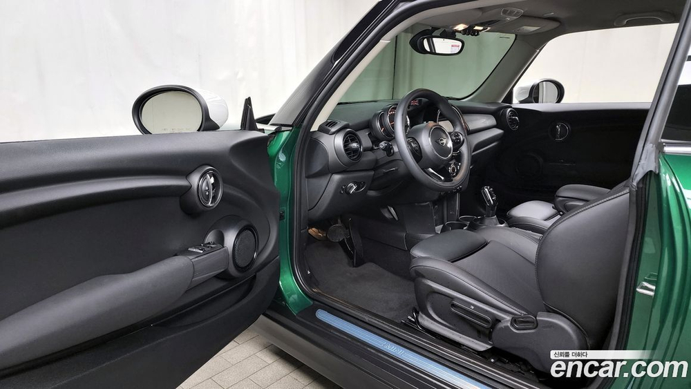 Mini Cooper Basic (03.2021)