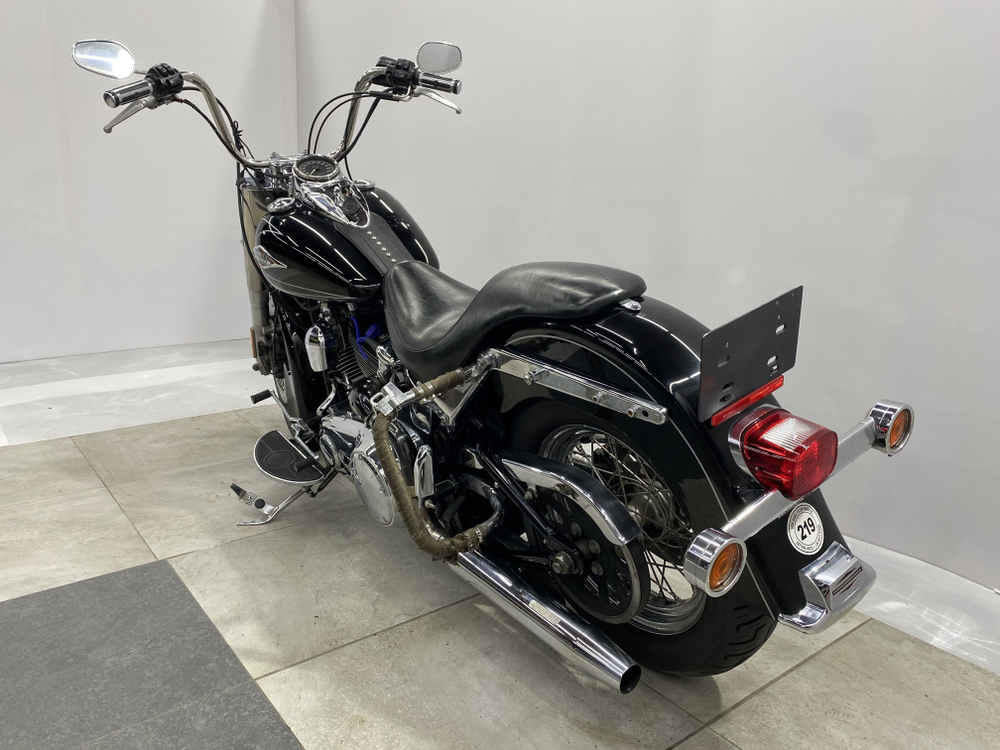 Harley-Davidson Heritage FLSTC1580 2011
