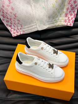 Louis Vuitton Time Out