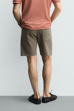 ZARA ДЖИНСОВЫЕ ШОРТЫ REGULAR FIT, ЗЕЛЕНОВАТЫЙ