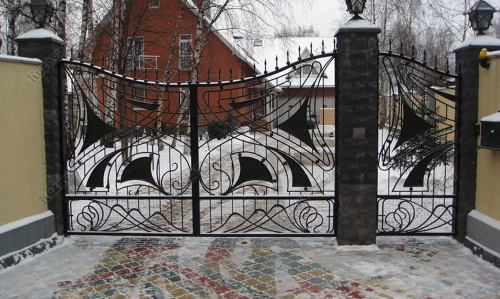 Распашные кованые ворота 24