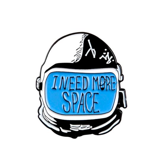 Значок металлический на одежду/Пин.  More Space