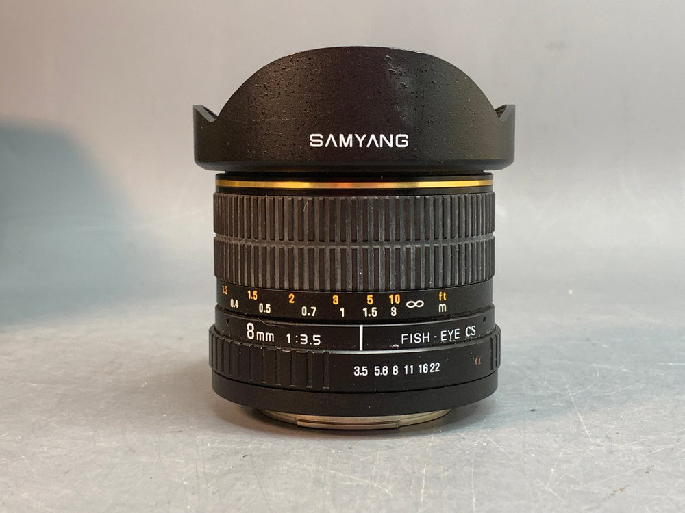 Samyang 8mm f/3.5 AS IF MC Fish-eye CS for Sony A, царапка на передней линзе